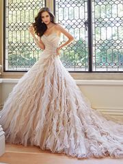 Custom Designer Bridal Gowns For Your Special Day