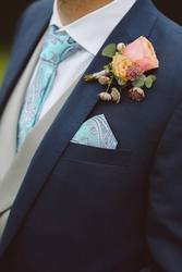 Look Fabulous on your Wedding with Tailor Made Wedding Suits